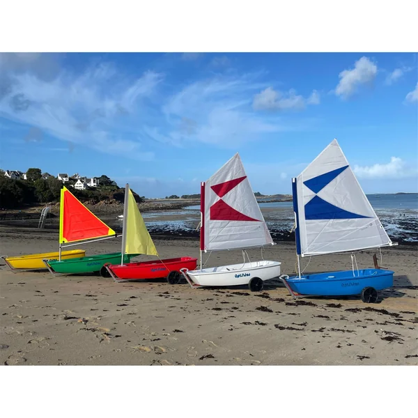 Bateau optimist OPTILENE EPLAST - Version C - Prêt à naviguer