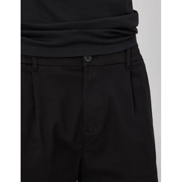 Bermuda à pinces taille élastiquée Noir