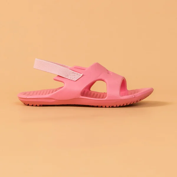 Chaussure sandale piscine bébé rose