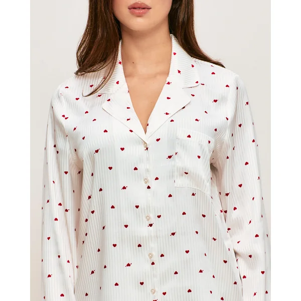 Chemise en satin motifs cœurs