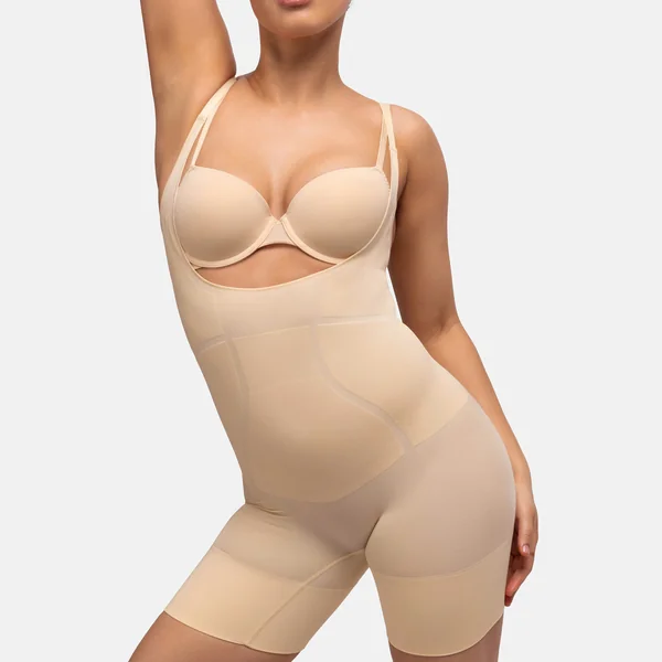 combinaison gainante à poitrine ouvert beige Dorina