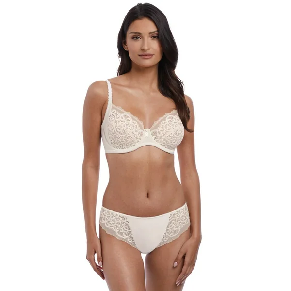 Culotte beige LACE ESSENTIEL Wacoal lingerie