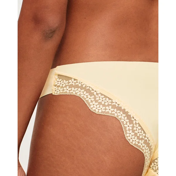 Culotte en microfibre et dentelle