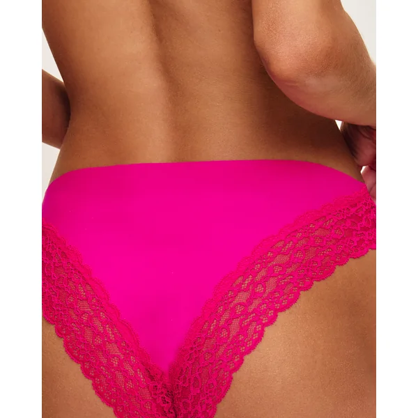 Culotte en microfibre et dentelle