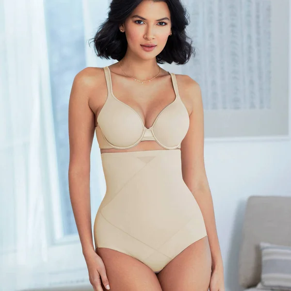 Culotte taille haute gainante contrôle extra ferme Miraclesuit CROSS CONTROL nude en nylon Miraclesuit