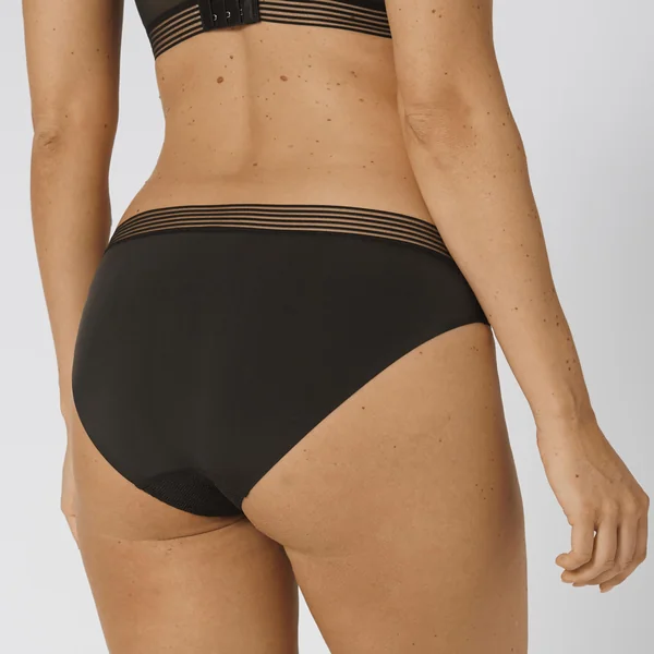 Culotte Triumph INFINITE SENSATION noir Triumph