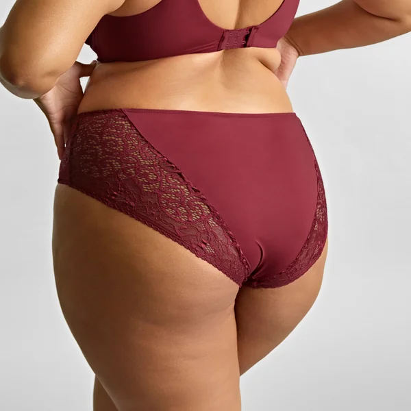 Culotte échancrée - Cherry red rouge Sculptresse