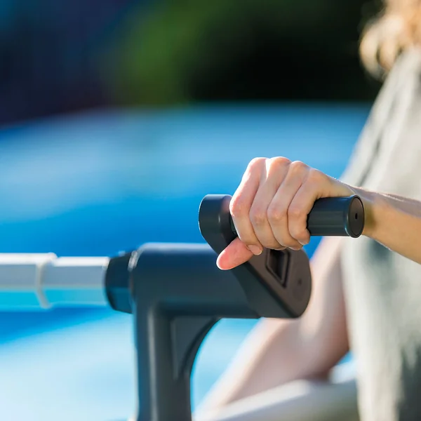 Enrouleur bâche à bulles pour piscines rectangulaires