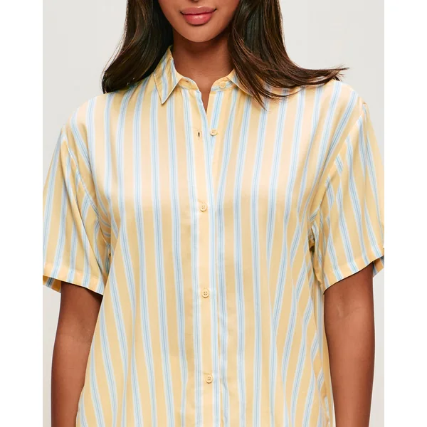 Ensemble chemise et short à rayures