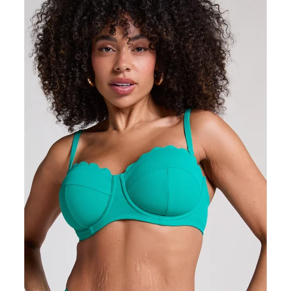 Haut de bikini sans bretelles préformé à armatures Scallop Taille E + - Vert
