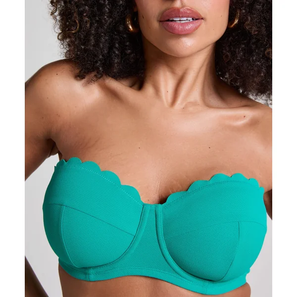 Haut de bikini sans bretelles préformé à armatures Scallop Taille E + - Vert