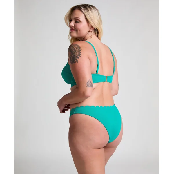Haut de bikini sans bretelles préformé à armatures Scallop Taille E + - Vert