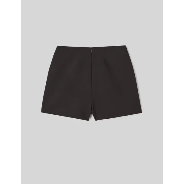 Jupe short portefeuille avec bouton doré Noir