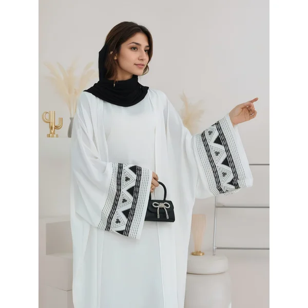 Kimono abaya femme brodé, ourlet fendu, style moderne