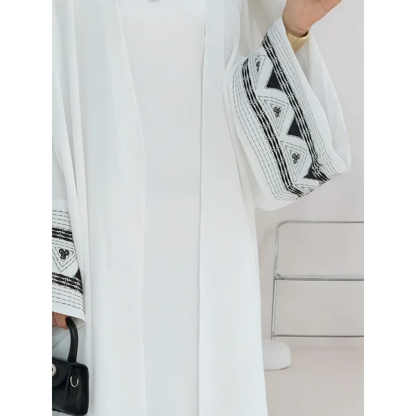 Kimono abaya femme brodé, ourlet fendu, style moderne