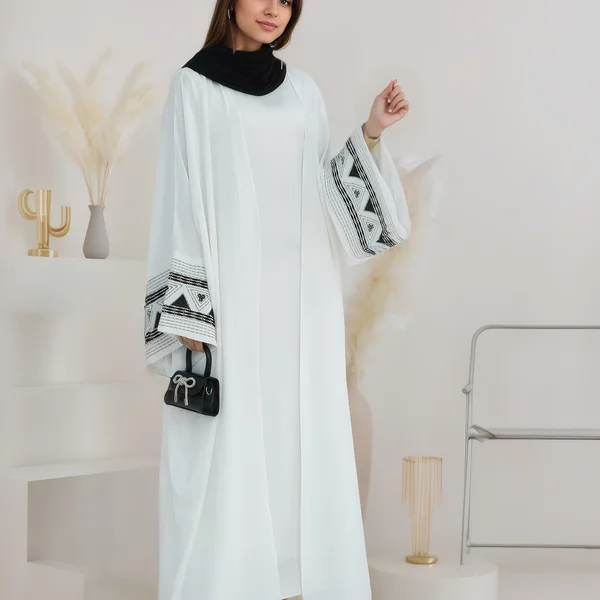 Kimono abaya femme brodé, ourlet fendu, style moderne