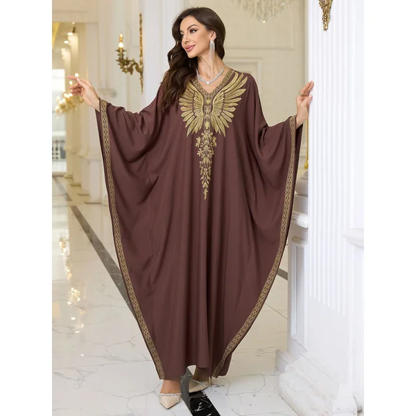 Kimono abaya femme brodée, col V, manches chauve-souris chic.