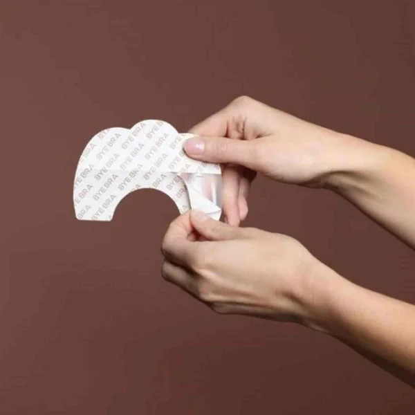 Lot de bande adhésive et caches-tétons en silicone - Marron Bye Bra TAPES Bye Bra