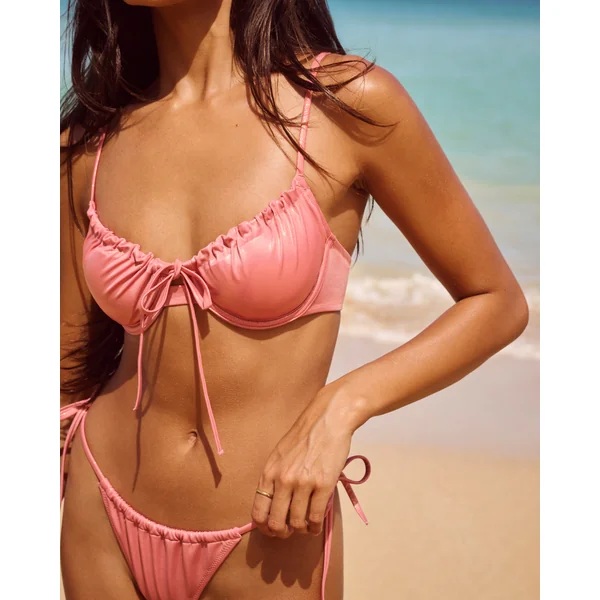 Maillot de bain corbeille matière irisée effet mouillé