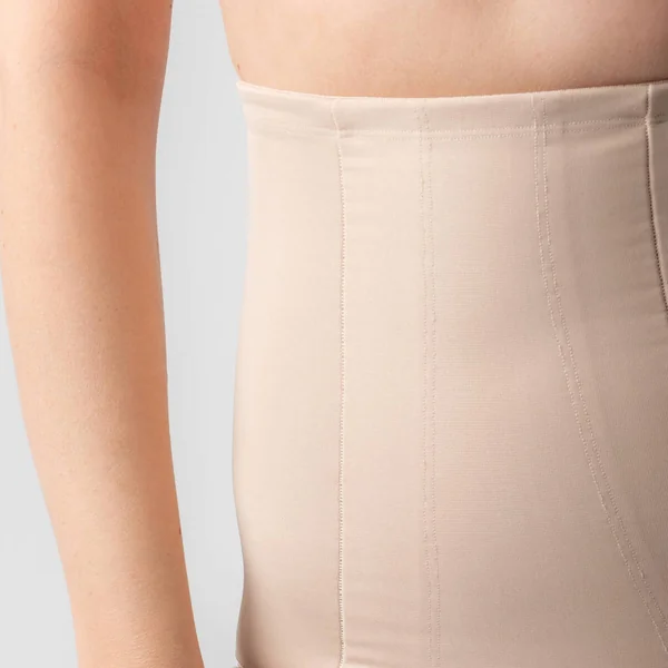 Panty Taille Haute gainant en nylon Miraclesuit