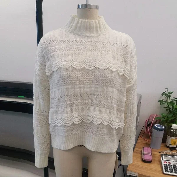 Petit Pull Bohème Col Haut