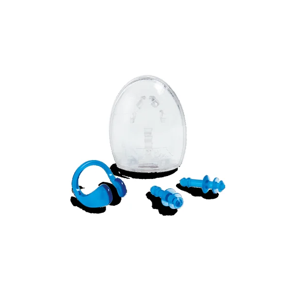 Pince nez et bouche oreilles