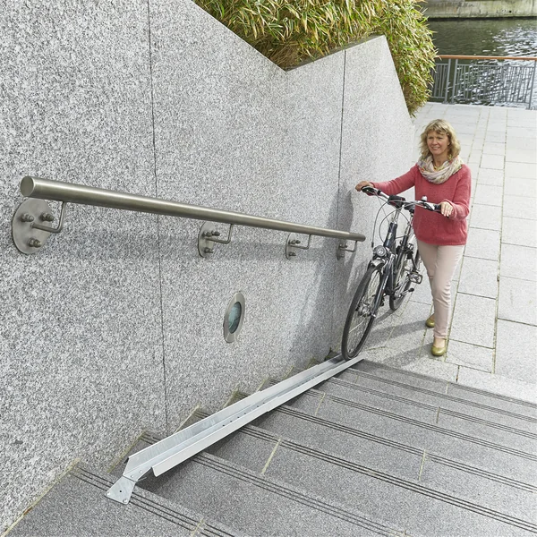 Rampe vélos escalier Mottez