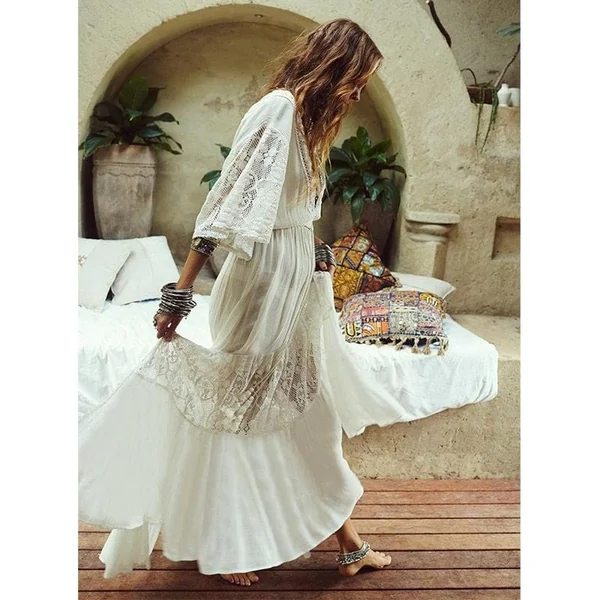 Robe blanche bohème en dentelle