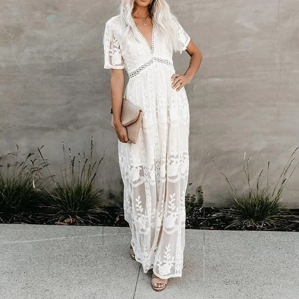 Robe blanche bohémienne en maille