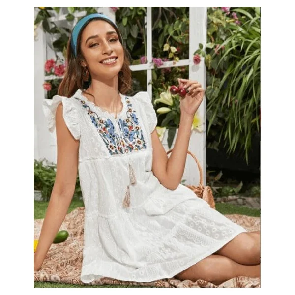 Robe Courte Blanche Brodée Bohème