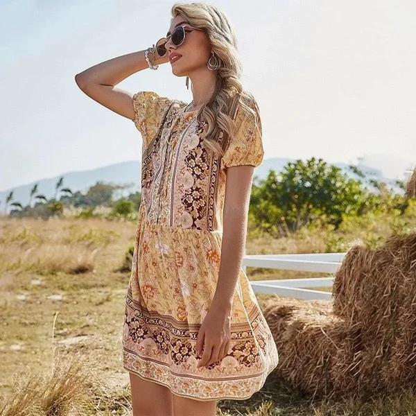 Robe courte bohème chic