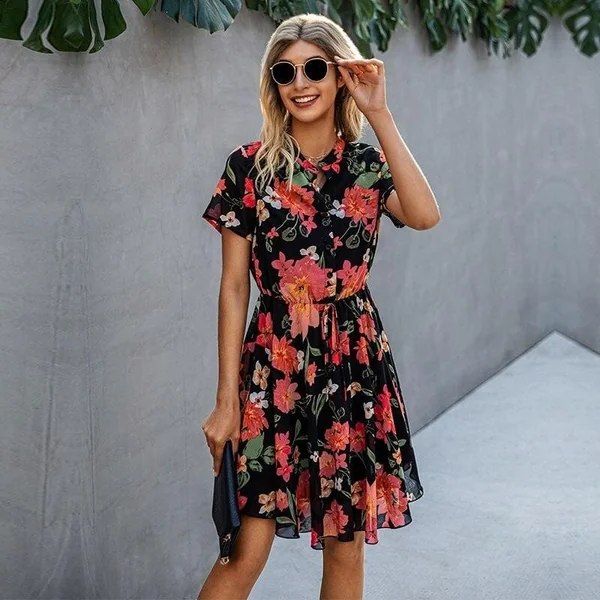 Robe courte bohème à fleurs
