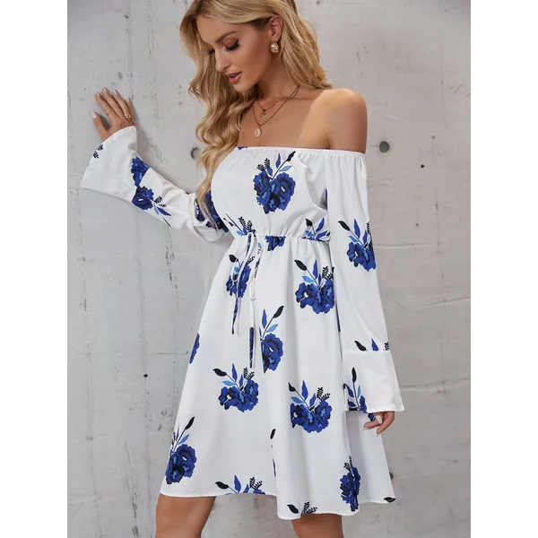 Robe D’Automne Blanche Et Bleue