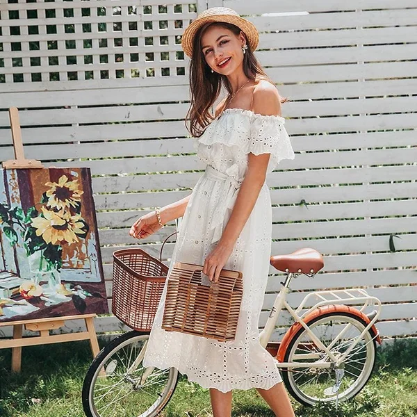 Robe En Coton À Volants Sur L’Épaule