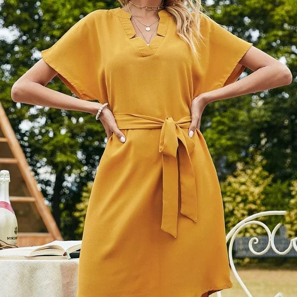 Robe Jaune Col V D’Été