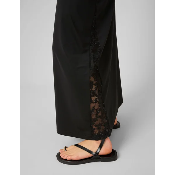 Robe longue avec empiècements en dentelle Noir
