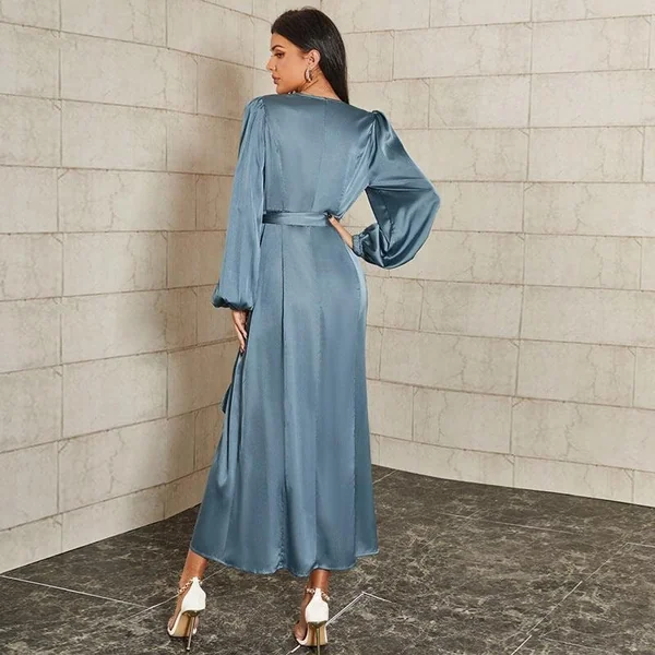Robe Longue En Satin Bleu