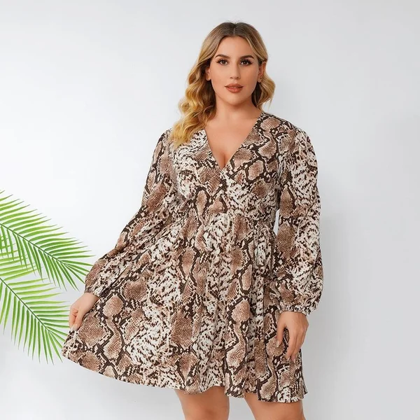 Robe Manche Longue et Motif Serpent