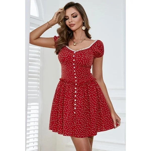 Robe Mignonne À Pois Rouges Et À Manches Courtes