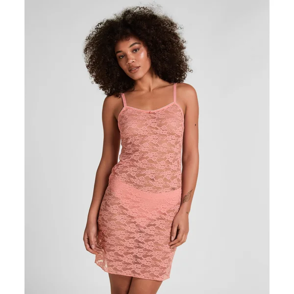 Robe nuisette en dentelle intégrale - Rose