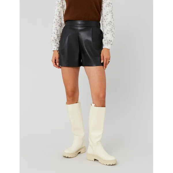 Short en tissu enduit Noir