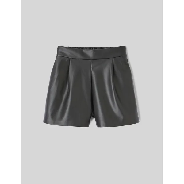 Short en tissu enduit Noir