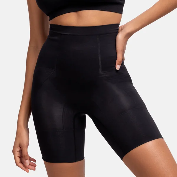 Short gainant noir Dorina