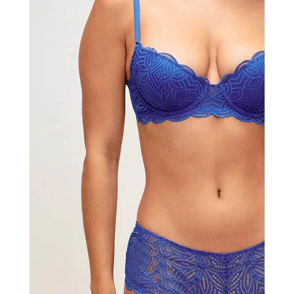 Shorty en dentelle