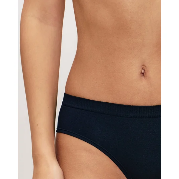 Shorty seamless