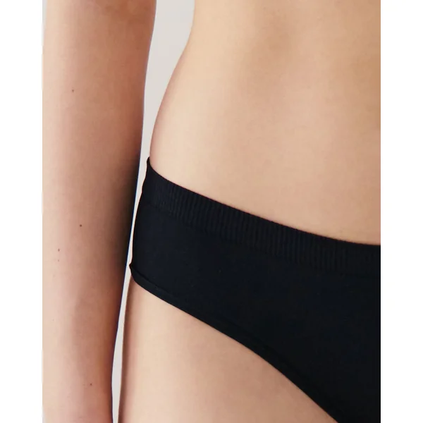 Shorty seamless