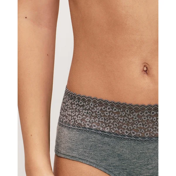 Shorty uni avec dentelle