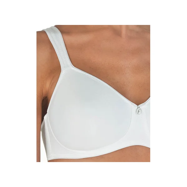 Soutien gorge moulé sans armatures PURE BALANCE 203201 BLANC