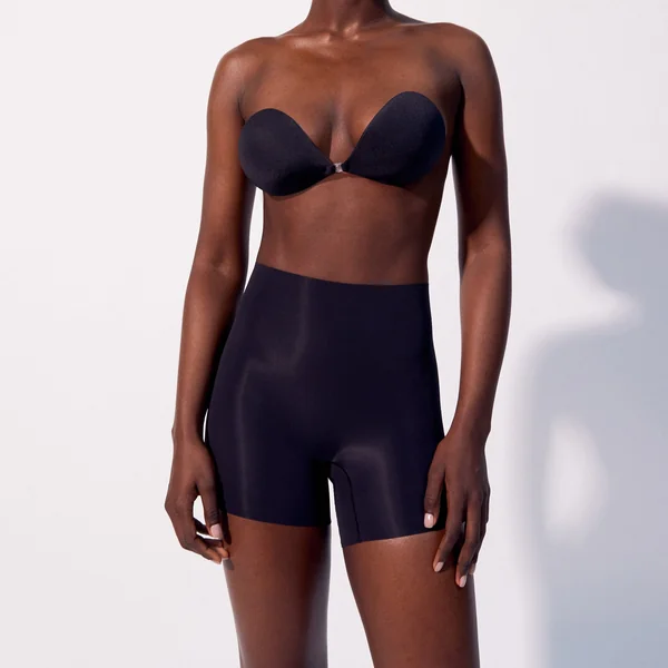 Soutien-gorge adhésif sans bretelles