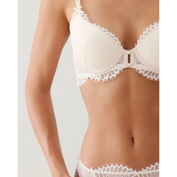 Soutien-gorge ampliforme en dentelle